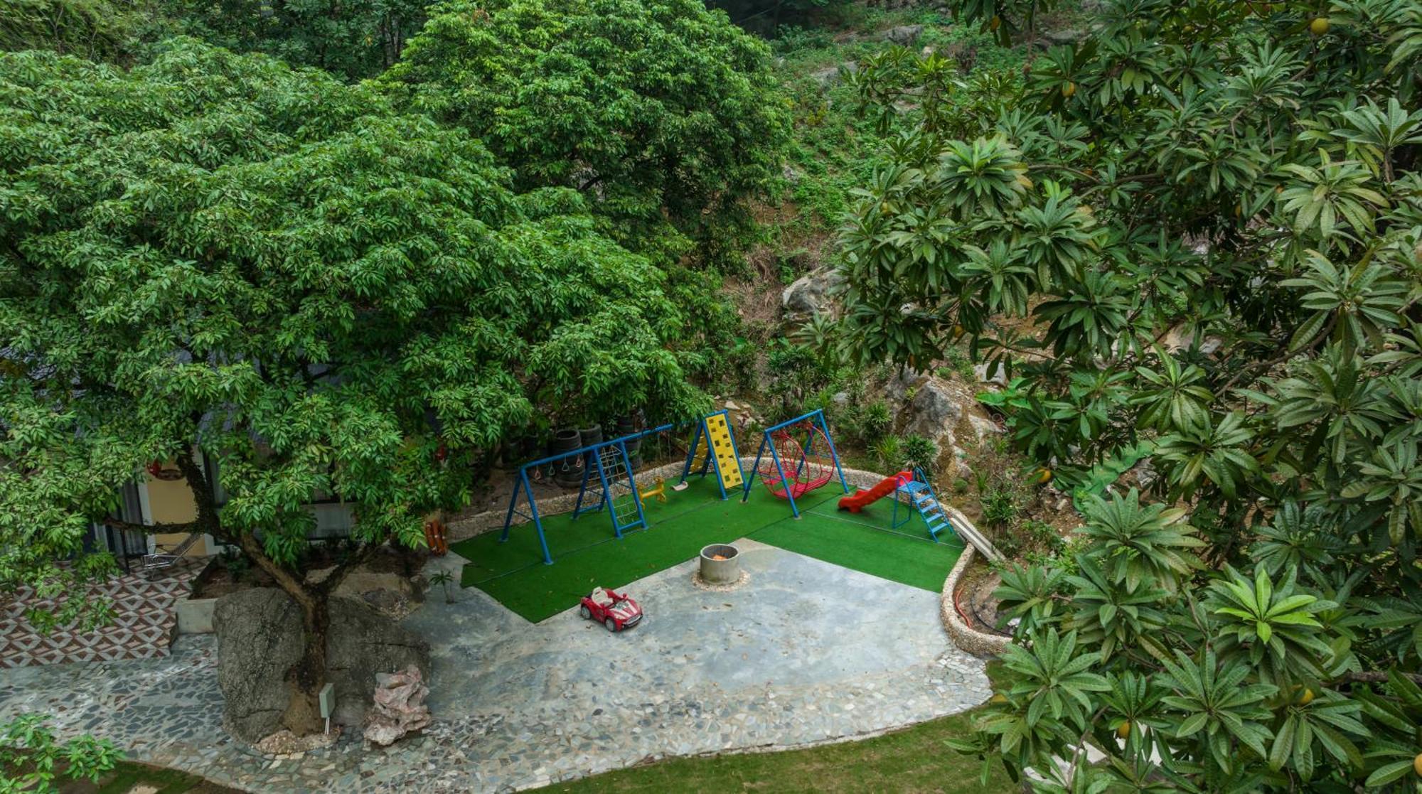Hoang Minh Mountainside Ниньбинь